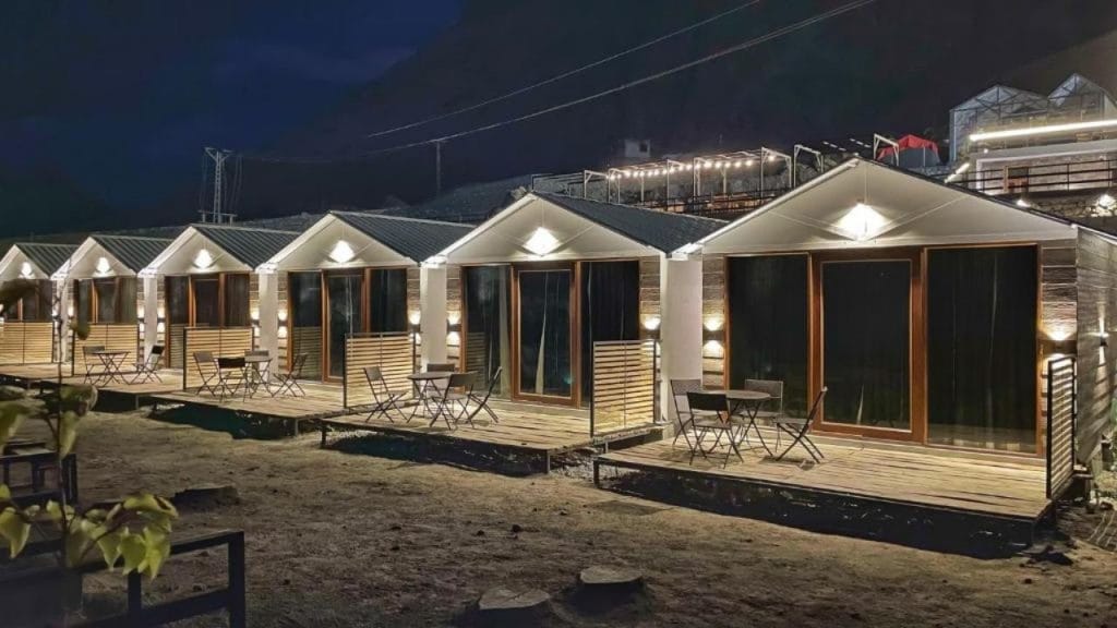 Hunza Hotels For Tourists